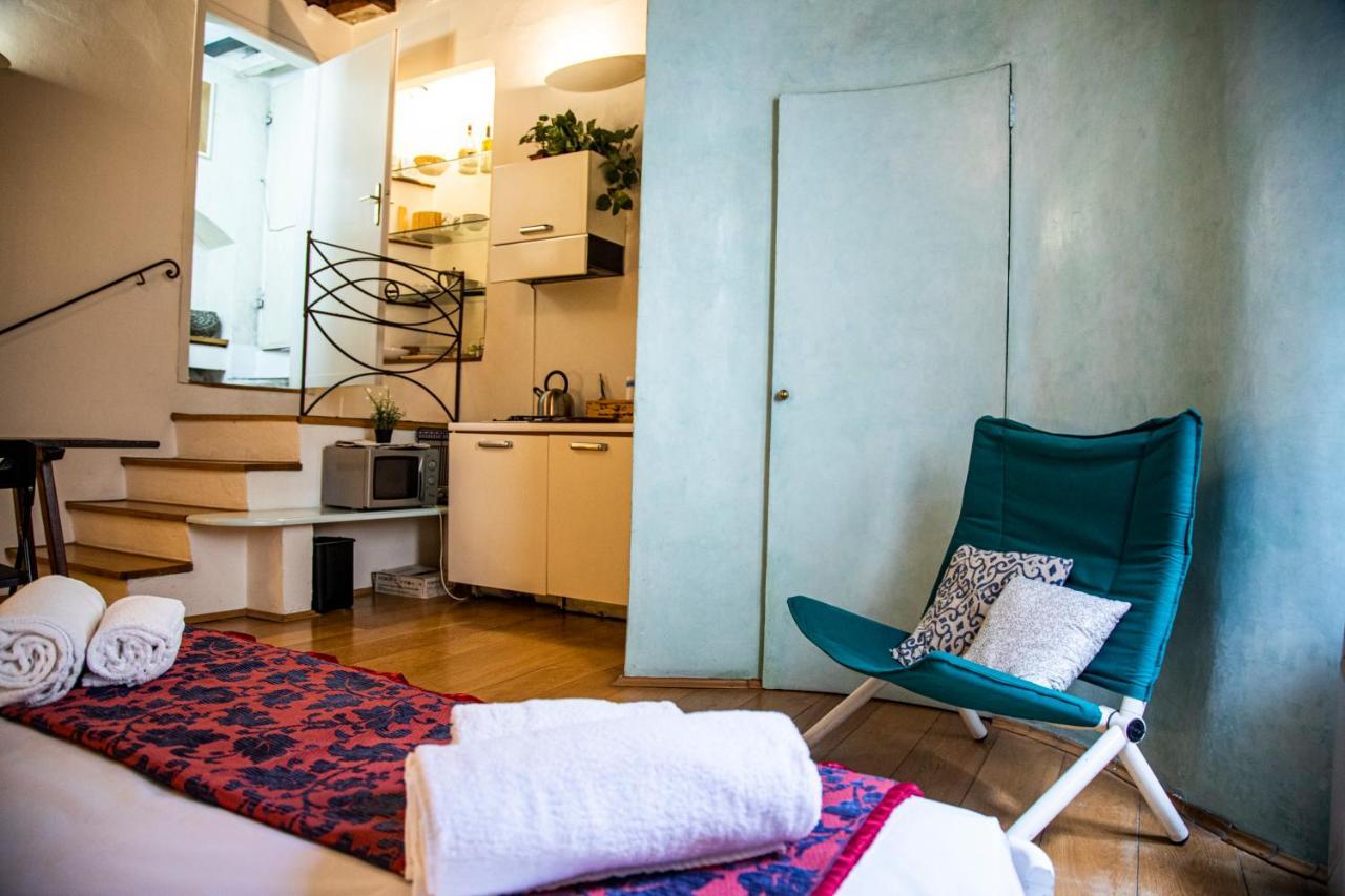 Studio In Tornabuoni Within A Renaissance Building Apartment Florenţa Exterior foto